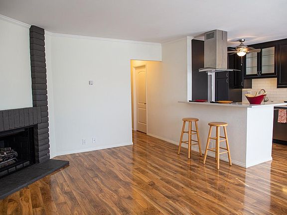 3rd image of 3744 Grim Ave