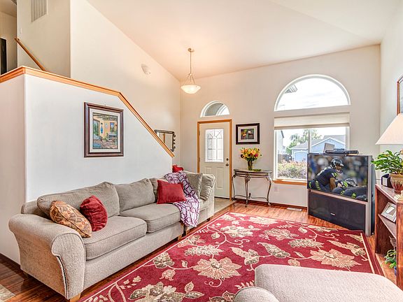 3rd image of 7217 35th St NE