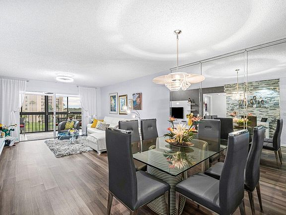 4th image of 7290 Ashford Place #401