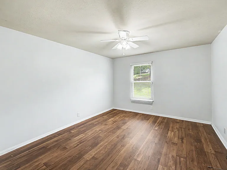 709 Ashlawn Pl — Photo 30