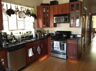 1220 W Newport Ave #2, Chicago, IL 60657