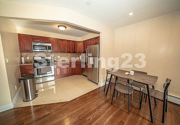4th image of 3113 23rd St #4F