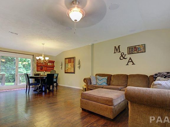 3rd image of 287 Vesta Dr