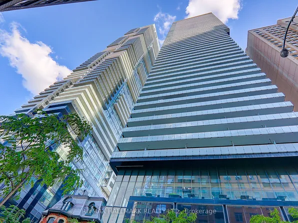 15 Grenville St Unit 1406, Toronto, ON M4Y 0B9