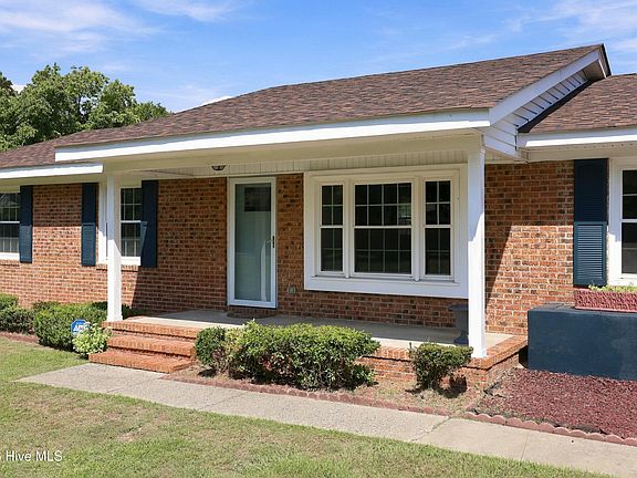 2nd image of 122 Forest Drive