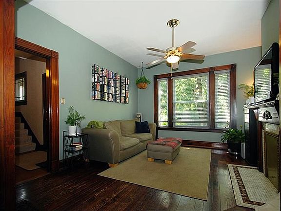 2nd image of 1976 Lexington Ave