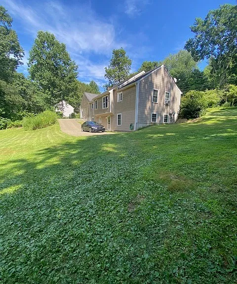 129 E Haddam Colchester Tpke — Photo 1