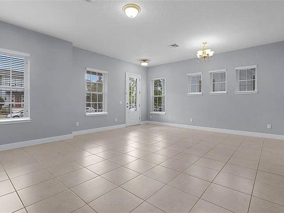 5th image of 14137 Walcott Ave