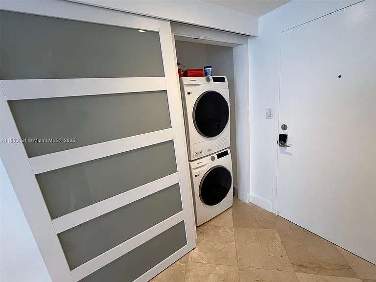 100 Lincoln Rd #848 — Photo 32