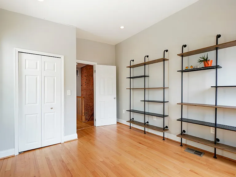 632 Q St NW — Photo 19