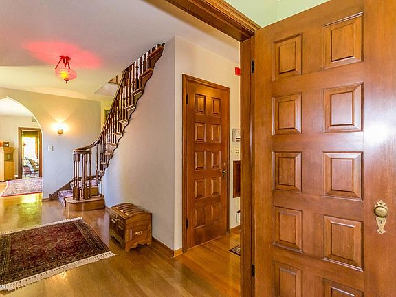 Front Entry with Classic Finishes