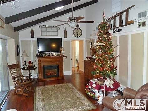 5th image of 5670 Grillet Pl