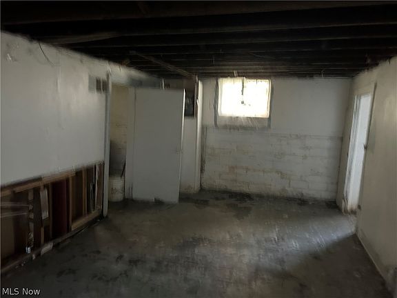 2nd image of 11018 Dove Ave