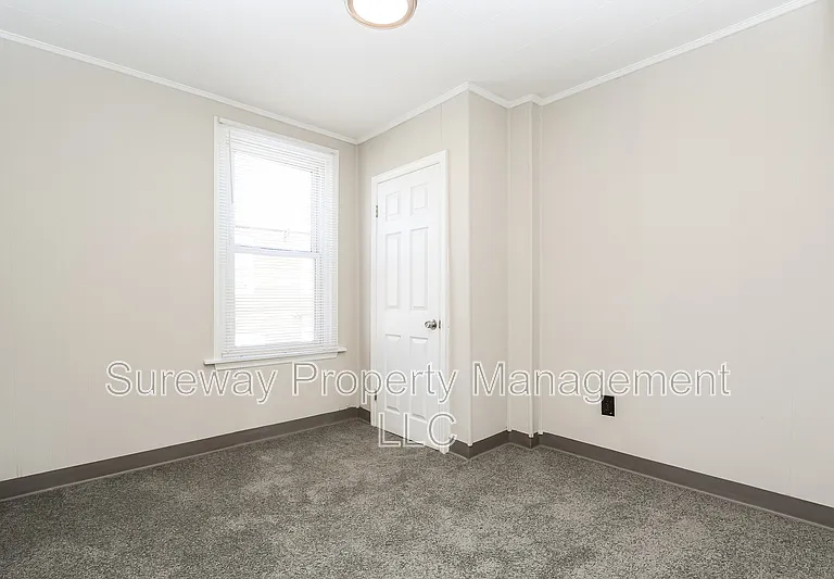 8 W 8th St — Photo 12
