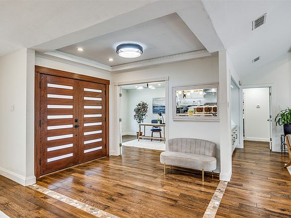 3rd image of 7148 Roundrock Rd