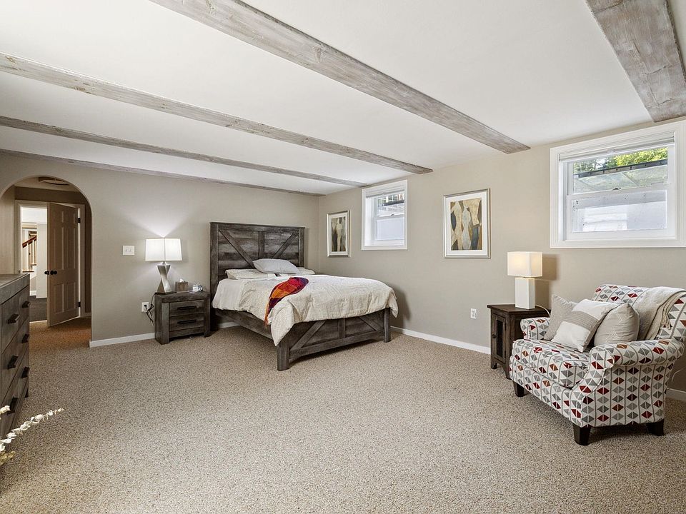 2nd image of 15 Stearns Road