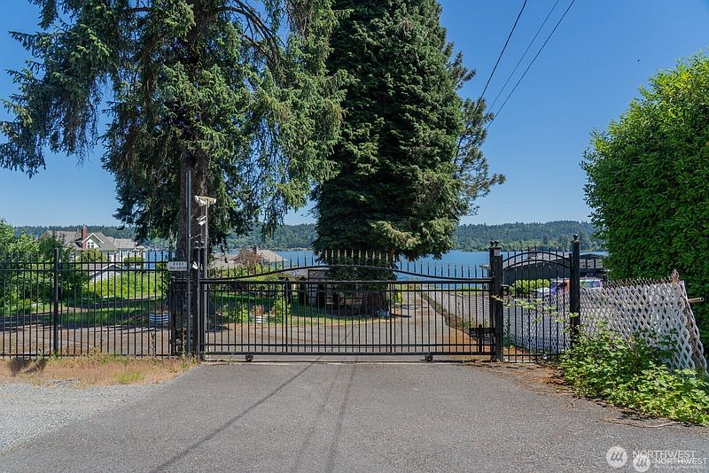 5th image of 5104 NW Sammamish Road