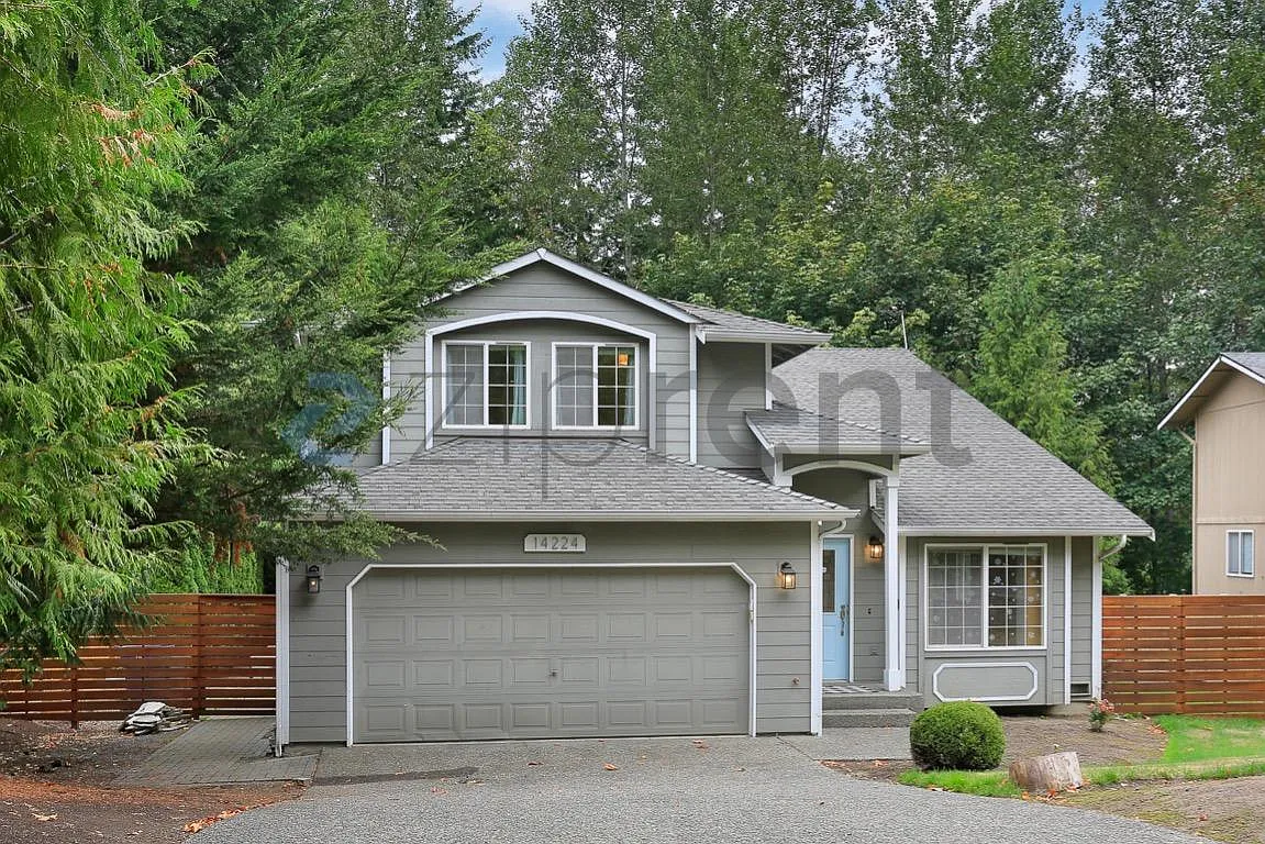 4 bed, 2.5 bath, 2030 sqft, $4,150 — Photo 1