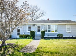 133 Deer St, Somerset, MA 02726