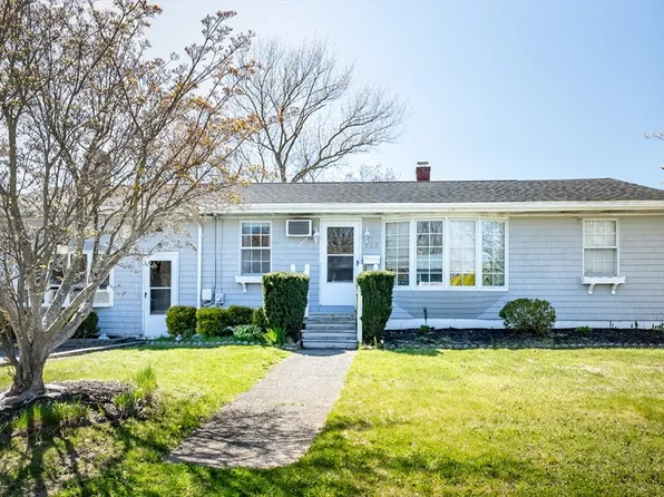 133 Deer St, Somerset, MA 02726