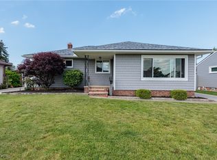 11060 Sharon Dr, Parma, OH