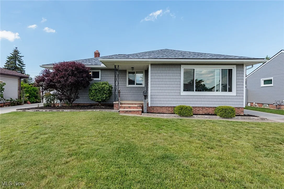 11060 Sharon Dr photo 1