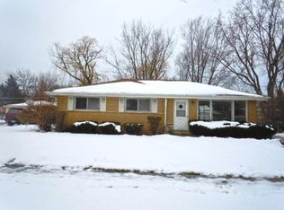 884 E Lilly Ln, Palatine, IL 60074