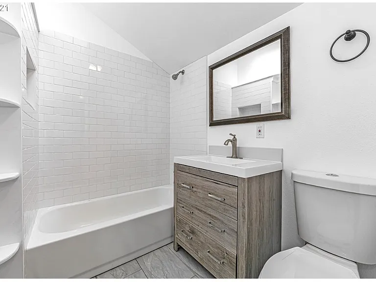 7057 NE 7th Ave — Photo 8