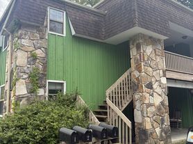 32 S Germantown Road