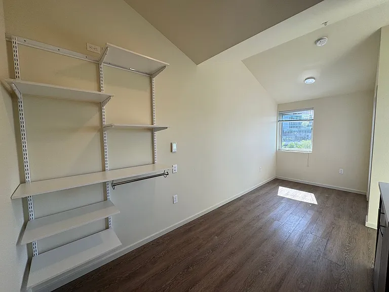Plaza Apartments — Photo 112