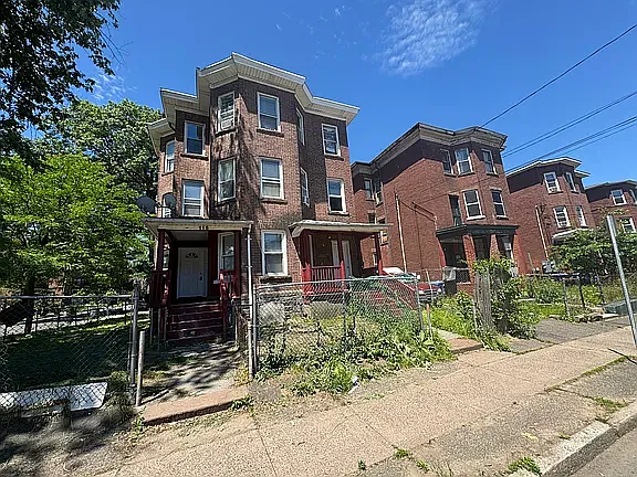 115 Putnam St #1 — Photo 6