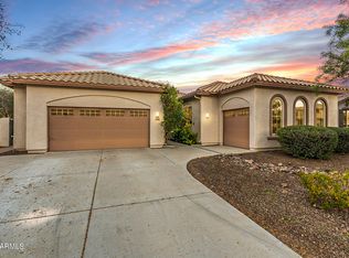 1058 E Periwinkle Way, Gilbert, AZ 85297