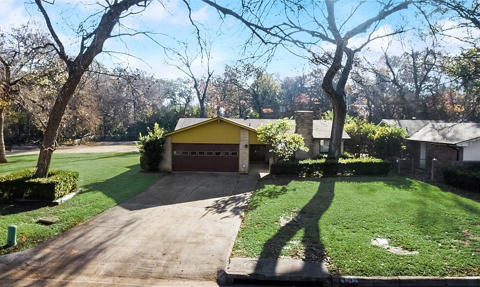 1st image of 342 W Lakeview Cir