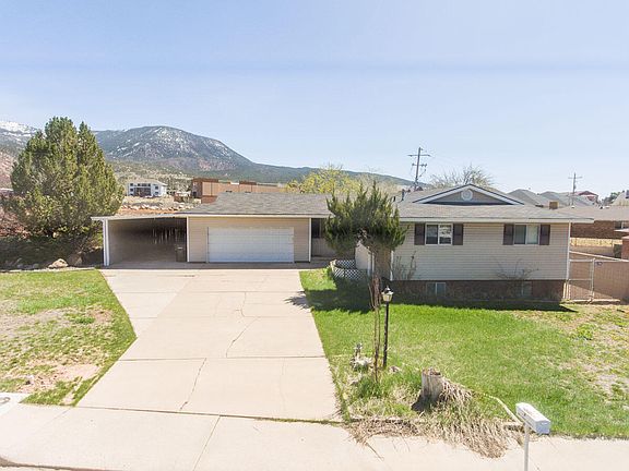 5th image of 945 W Cedar Knls S