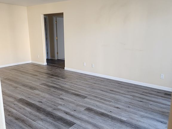 5th image of 796 Castle Valley Blvd APT H