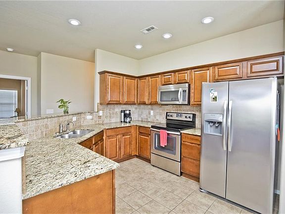 5th image of 3030 Hook Ln