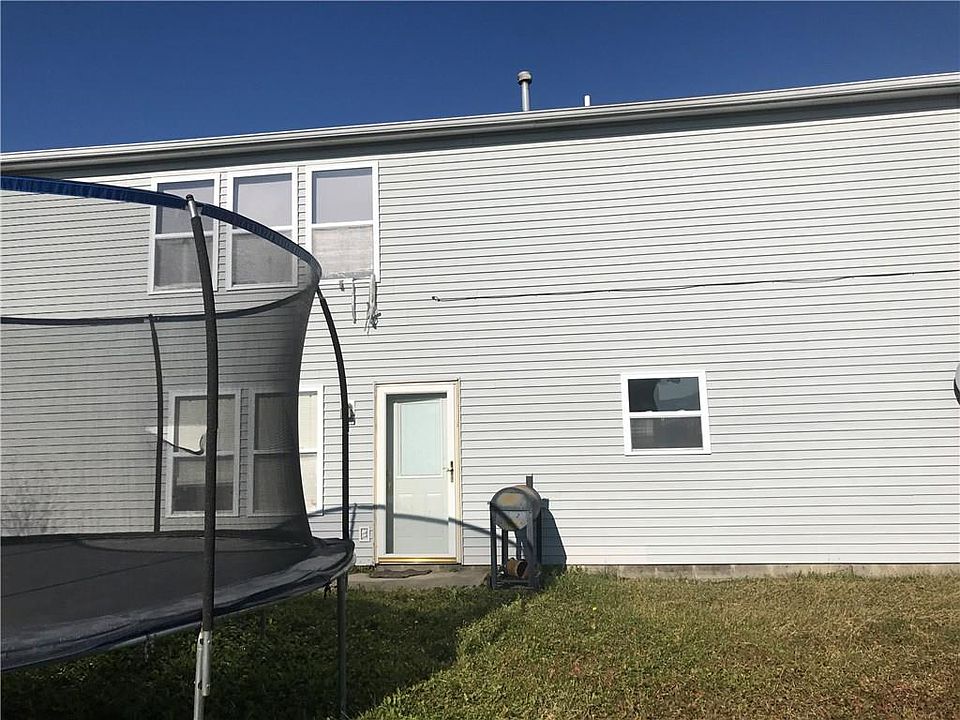 2nd image of 9133 Stones Bluff Ln