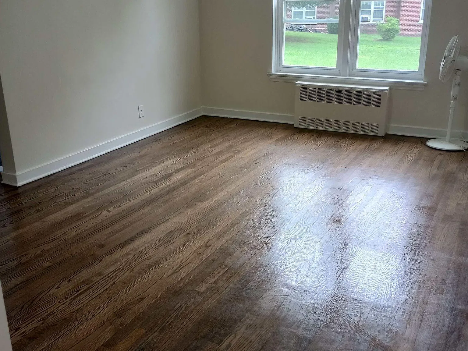 677 Park Ave — Photo 4