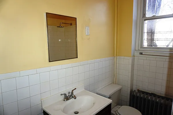 Rented by H.P. Greenfield Real Estate | media 32