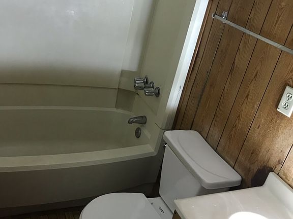 5th image of 110 Palmwood Dr
