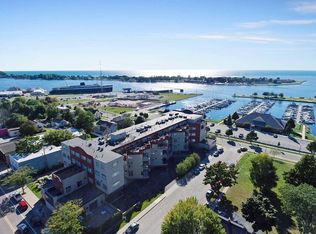 105 W Danaher St Unit 201, Ludington, MI 49431