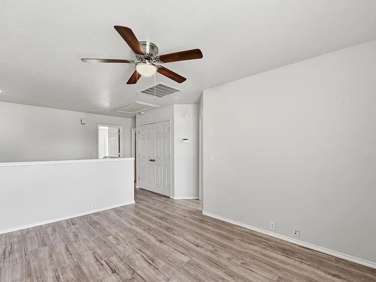 9631 Coyote Creek Dr — Photo 19
