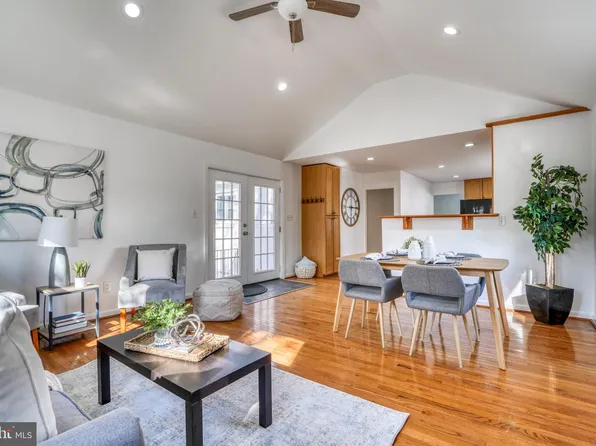 4416 Hallet St, Rockville, MD 20853