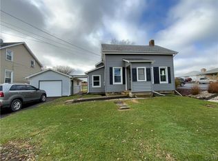2163 Community Dr, Bath, PA 18014