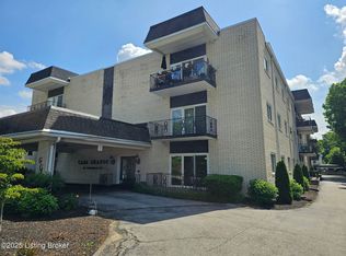 161 Thierman Ln APT 3A, Saint Matthews, KY 40207