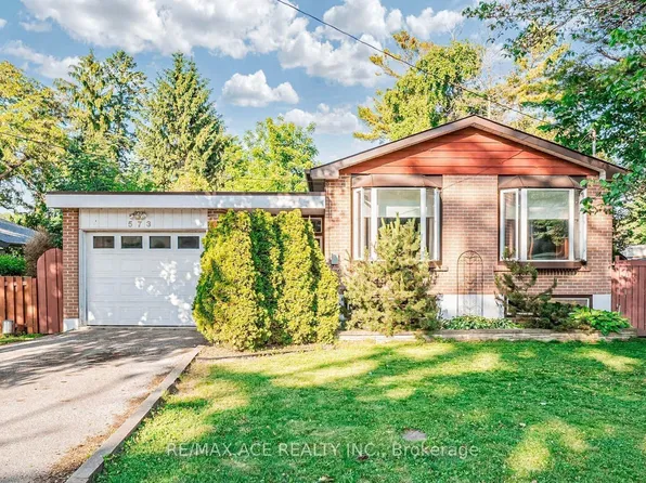 573 Marksbury Rd, Pickering, ON L1W 2S9