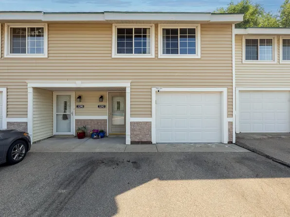 3292 Valley Ridge Dr, Eagan, MN 55121