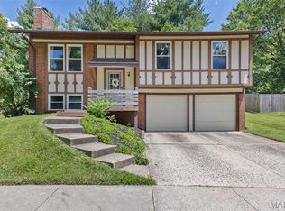 1638 Prestonpark Ln, Saint Louis, MO