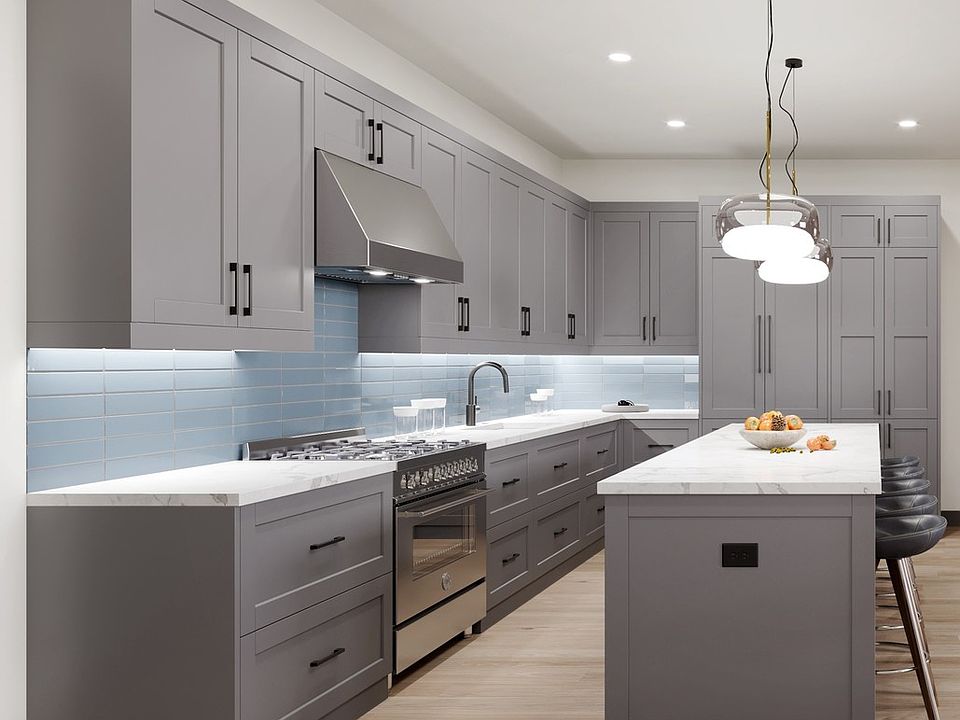 2nd image of 1340 W Chestnut St #403
