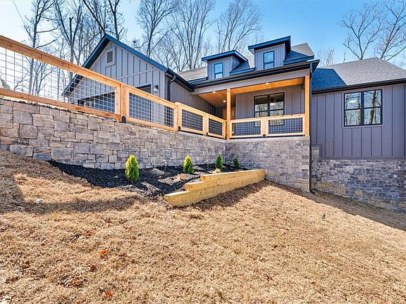 3rd image of 9 Alston Cir
